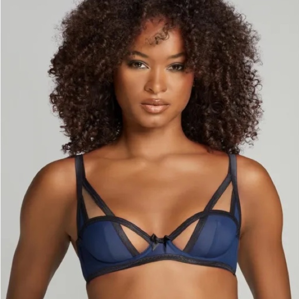 Agent Provocateur Joan Navy Bra & Thong